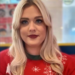 Meet your Posher, Caitlyn